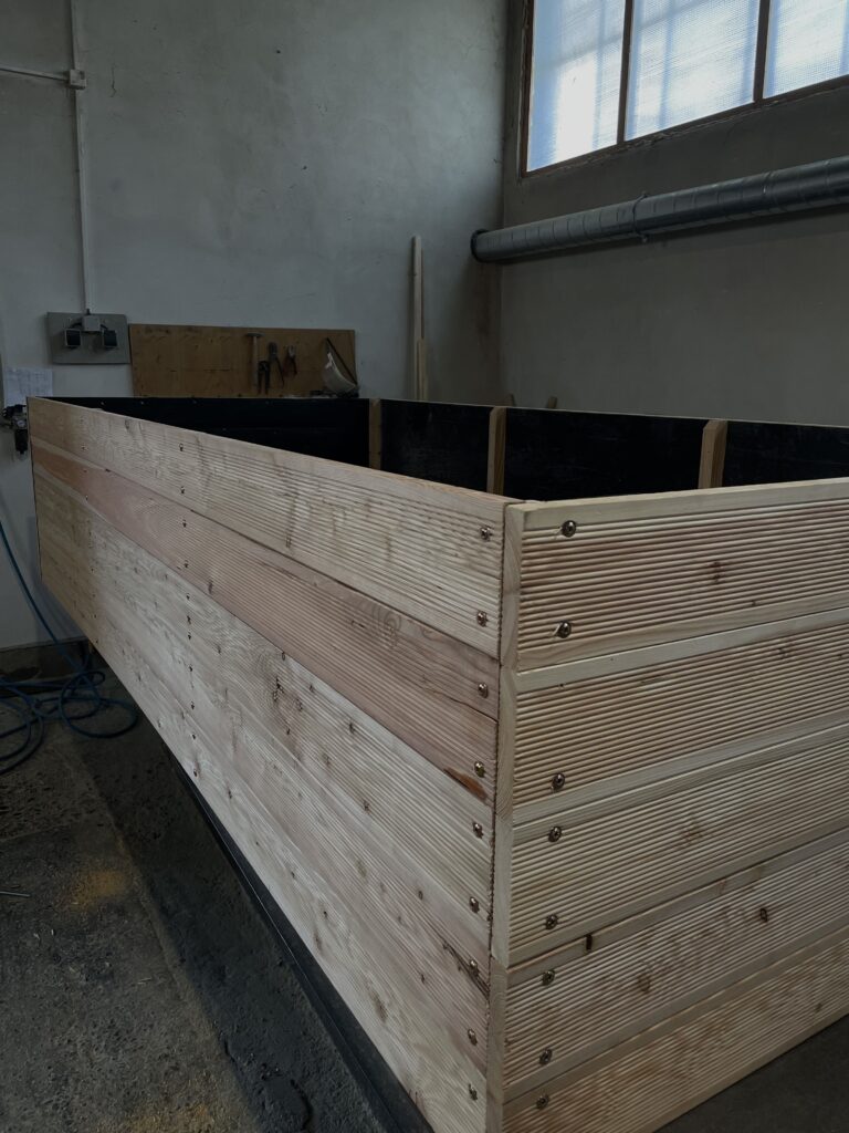 Vyvýšený záhon velkoformátový